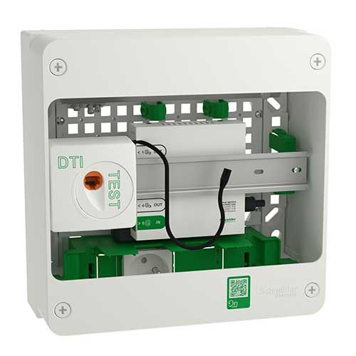 SCHNEIDER Resi9 Connect Coffret de communication Grade 3TV - 4RJ45 avec switch POE